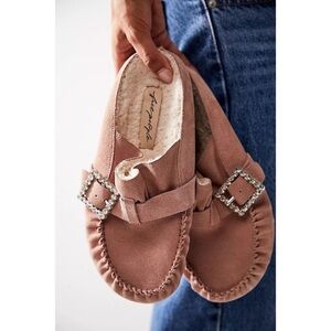 NWT FREE PEOPLE Shearling After Riding Mule / Frost Pink Suede